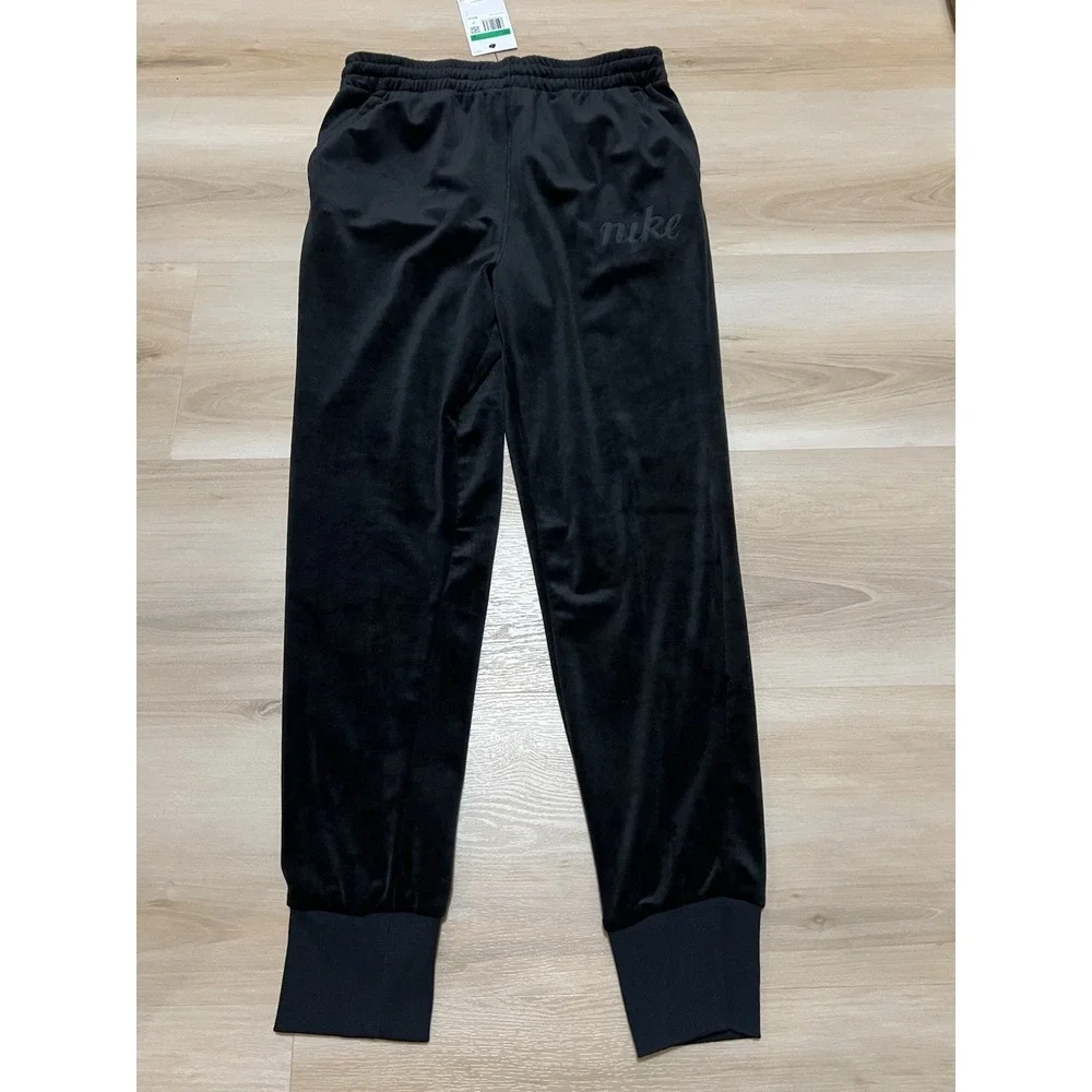Nike Sportswear Girl's Size‎ XL Black Logo Velour Slim Fit Athletic Jogger Pants
